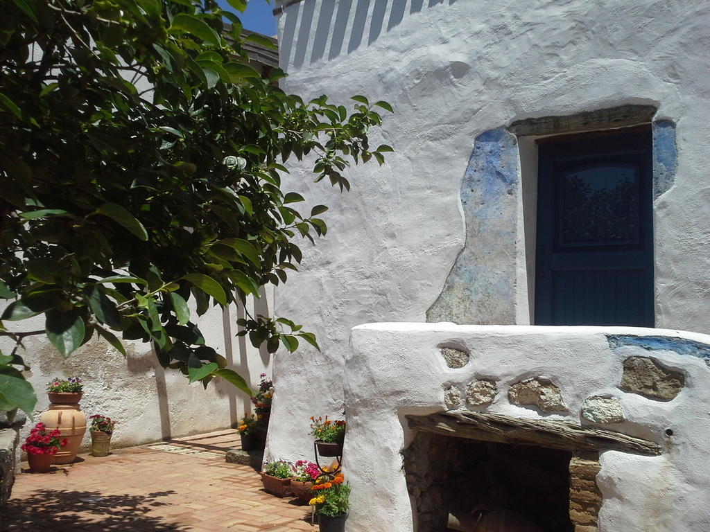 B&B Corte San Lussorio Ольена Экстерьер фото