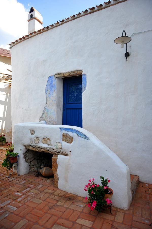 B&B Corte San Lussorio Ольена Экстерьер фото