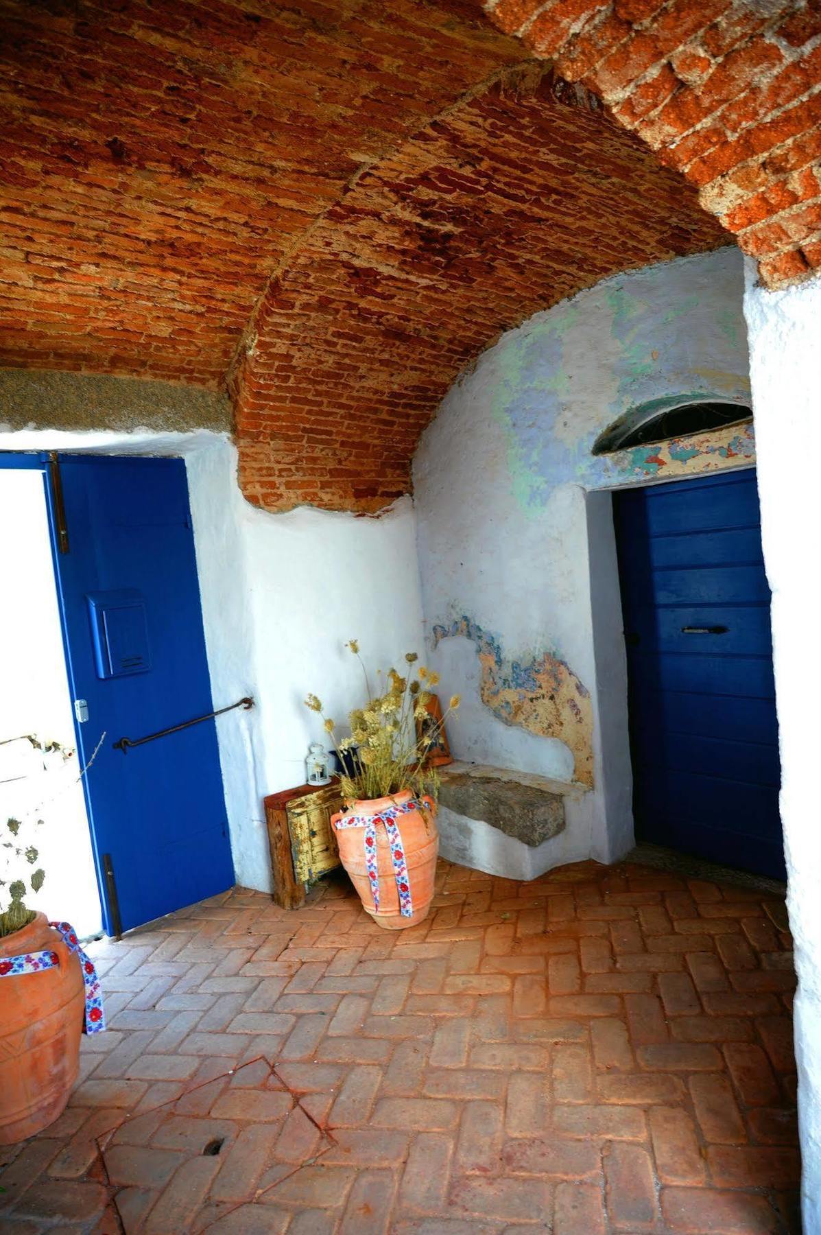 B&B Corte San Lussorio Ольена Экстерьер фото