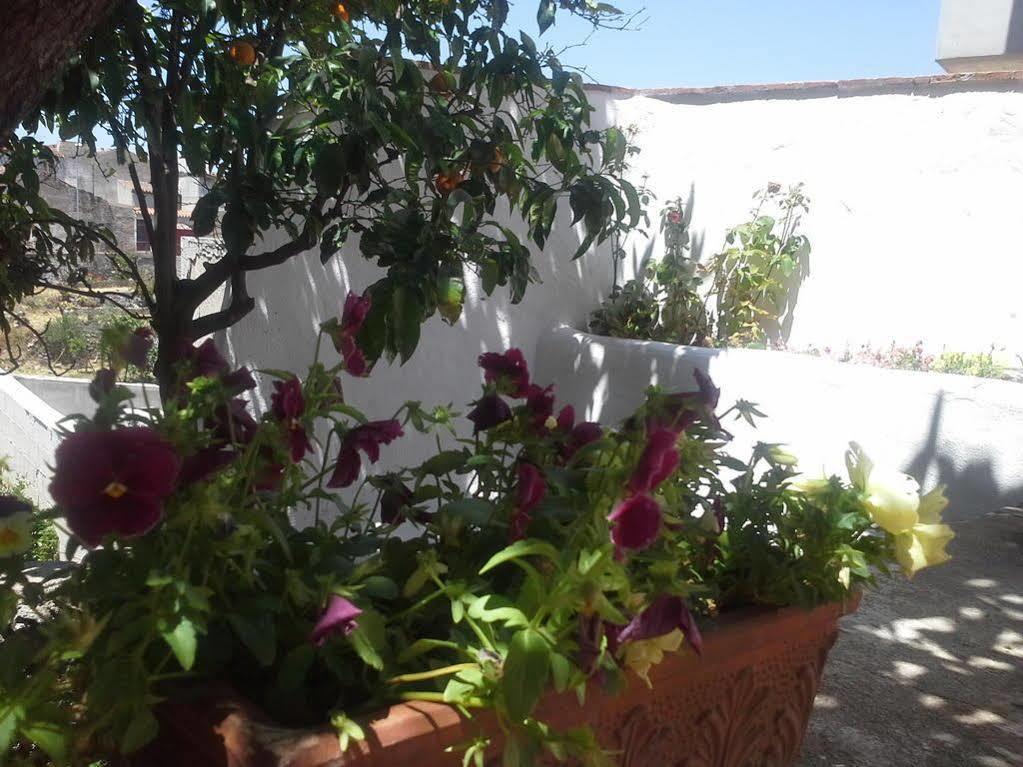 B&B Corte San Lussorio Ольена Экстерьер фото